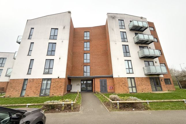 2 bed property, in Mitchell Close, £215,000