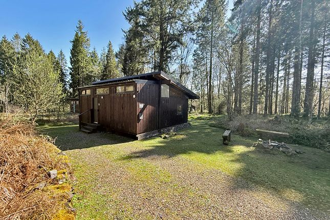 2 bed property, in Loch Aweside Chalet Park, £135,000