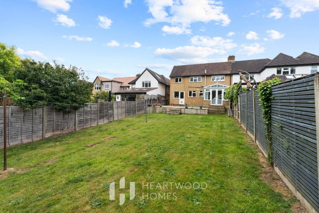 4 bed property, in Ragged Hall Lane, £800,000