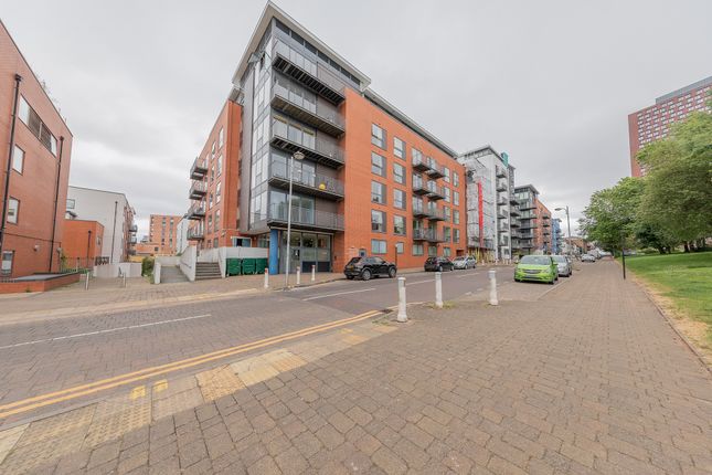 1 bed property, in Ryland Street, £130,000