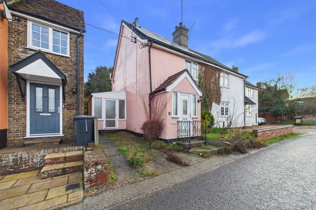 2 bed property, in Upper Street, £200,000