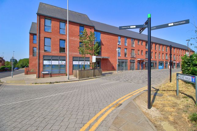 2 bed property, in Elms Walk, £295,000