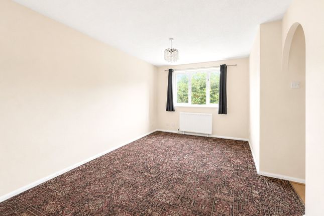 1 bed property, in Armoury Road, £249,995