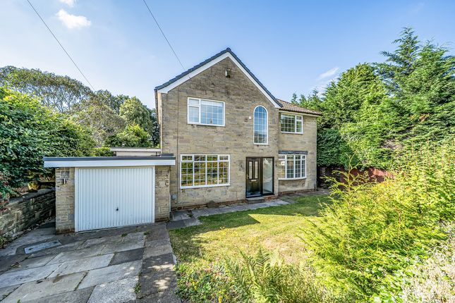 3 bed property, in Woodhall Park Grove, £550,000