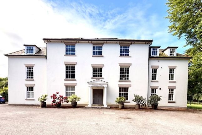 2 bed property, in 11 Bishopstoke Manor, £135,000