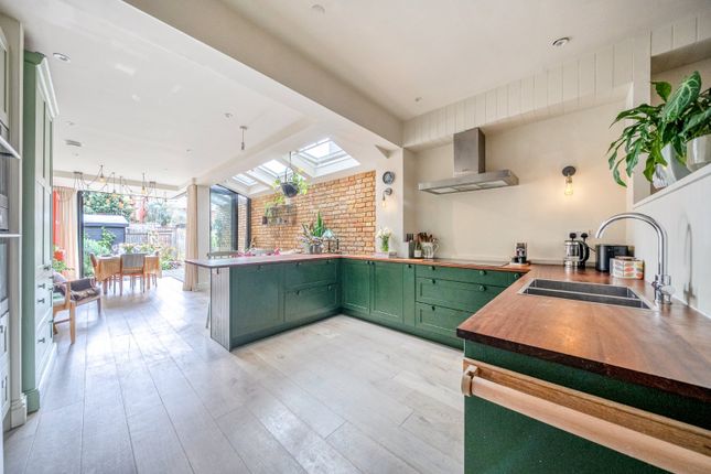 4 bed property, in Borough Road, £1,175,000
