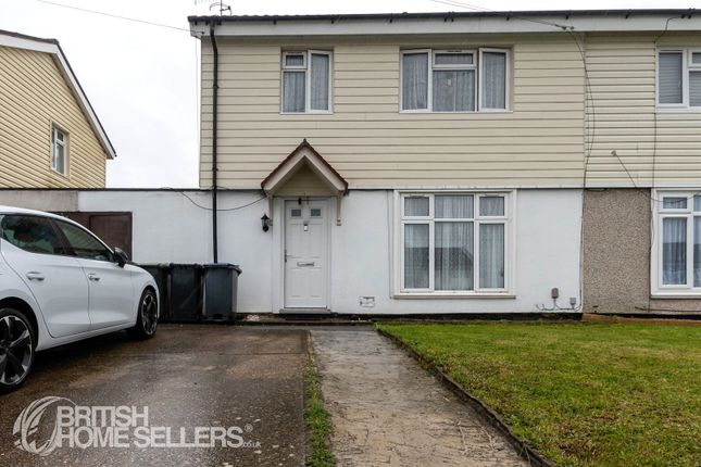 3 bed property, in East Street, £250,000