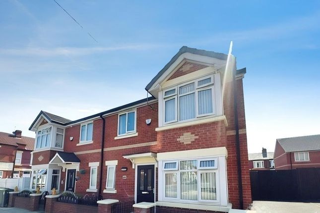 3 bed property, in Cowley Road, £190,000