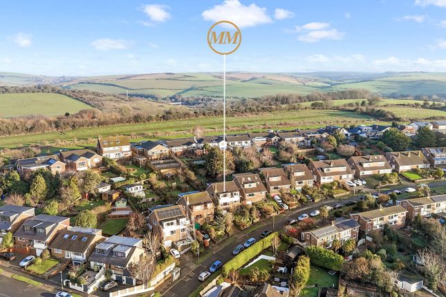 4 bed property, in Bramble Rise, £675,000