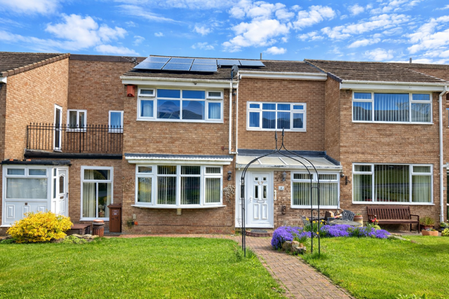 4 bed property, in Wharton Close, £180,000