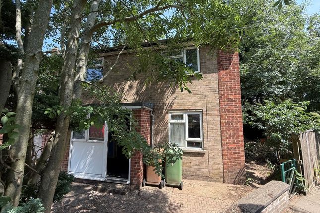 3 bed property, in 5 Beechwood Close, £110,000