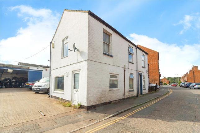 Studio, in Caldecote Street, £300,000