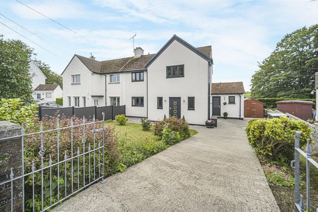 3 bed property, in Porth Y Green Close, £475,000