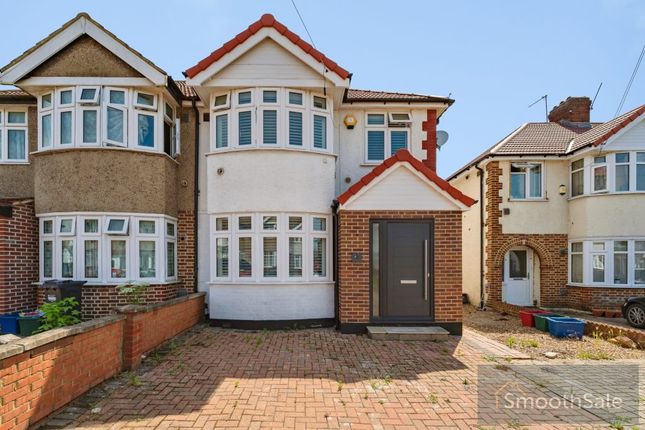 3 bed property, in Willow Gardens, £650,000