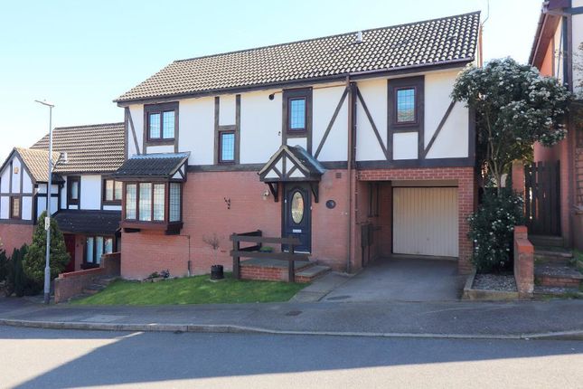 4 bed property, in Ennismore Green, £475,000