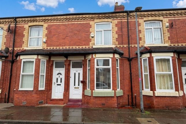 2 bed property, in Blandford Road, £150,000