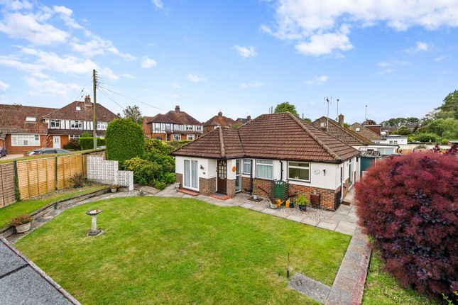2 bed property, in Inholmes Park Road, £400,000
