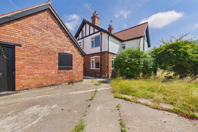3 bed property, in Town End, £230,000