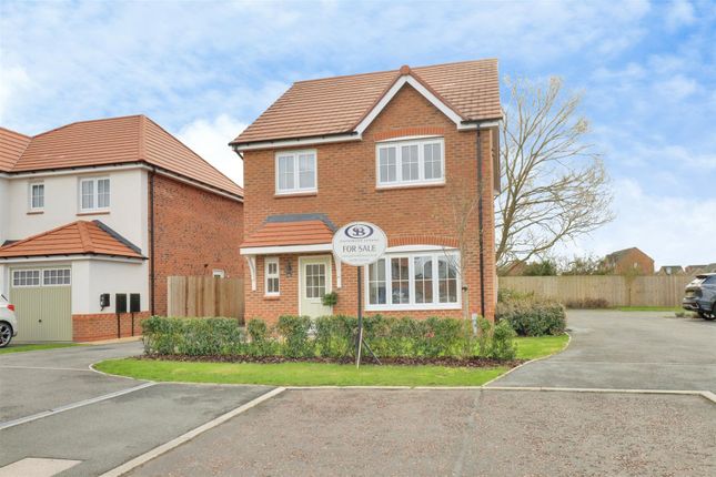 4 bed property, in Chaucer Road, £310,000
