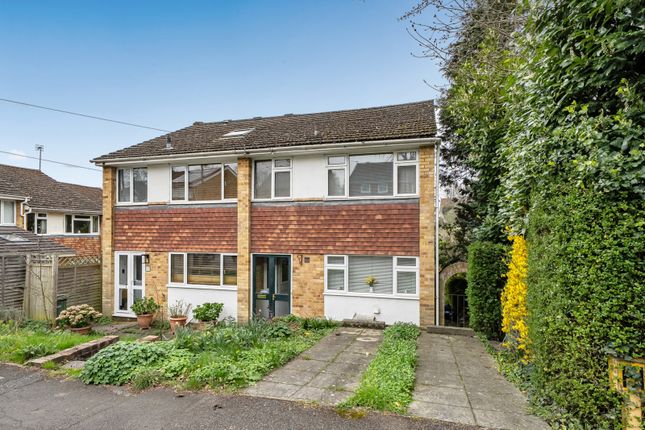 3 bed property, in Deanfield Road, £550,000