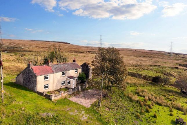 4 bed property, in Clydach Dingle, £375,000