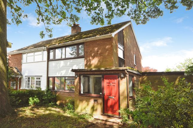 3 bed property, in Tidings Hill, £230,000