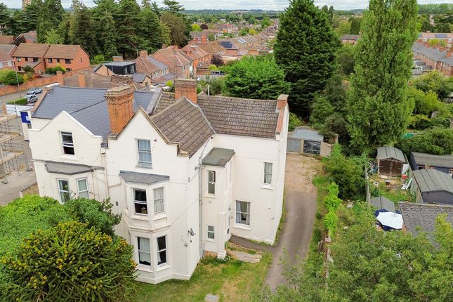 11 bed property, in Tachbrook Road, £750,000