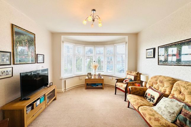 3 bed property, in Buck Lane, £575,000