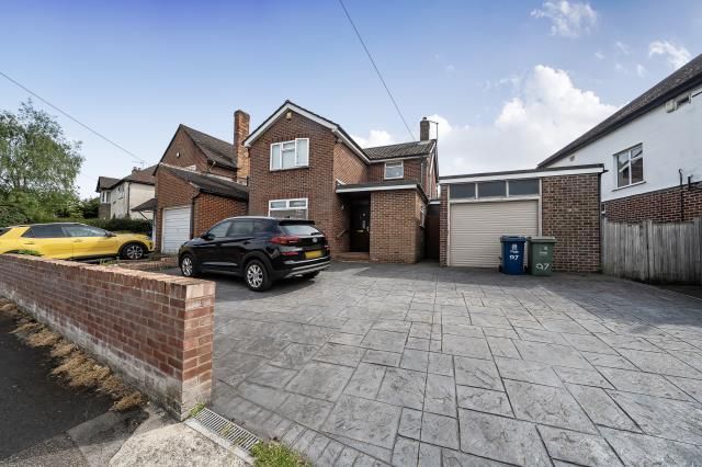 3 bed property, in Staunton Road, £1,250,000