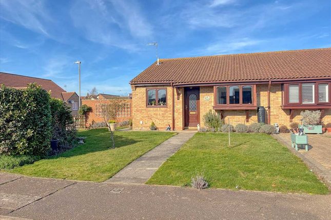 2 bed property, in Bernard Close, £299,995