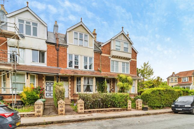 Studio, in Courtland Road, £95,000