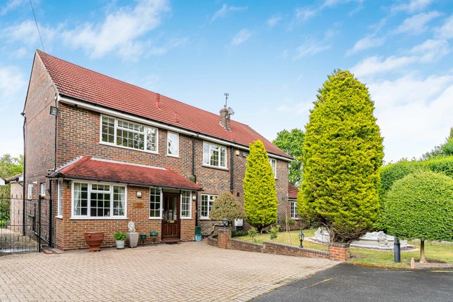 4 bed property, in Hartley Down, £1,175,000