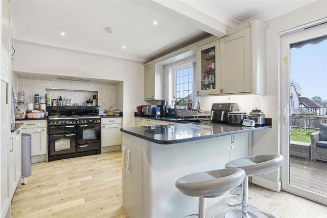 3 bed property, in Summerville Gardens, £800,000