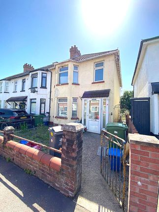 3 bed property, in Fairwater Grove West, £275,000