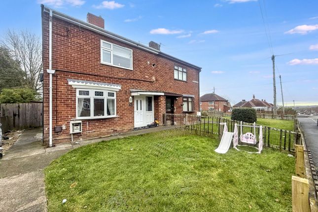 2 bed property, in Moore Square, £58,000