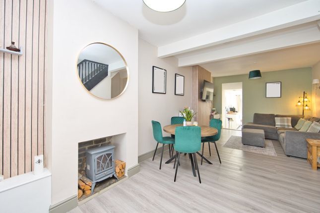 3 bed property, in Odo Road, £200,000
