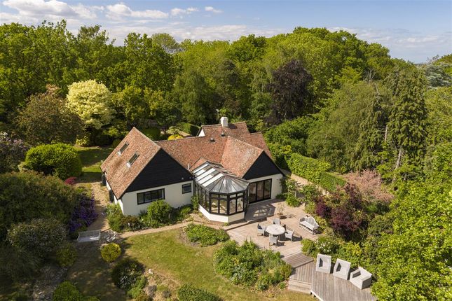 4 bed property, in Broadacres, £900,000