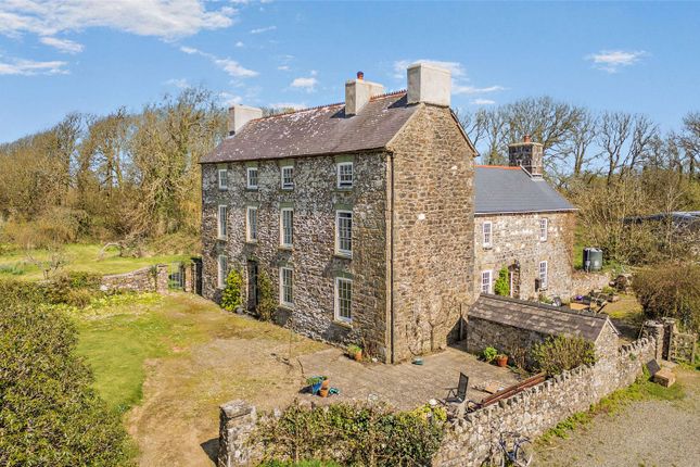 6 bed property, in Pen Y Cwm, £700,000