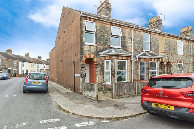 3 bed property, in Salisbury Road, £150,000
