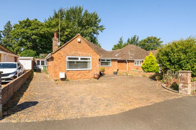 3 bed property, in Mill Close, £375,000