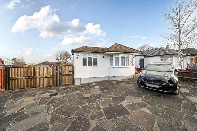 3 bed property, in Chesham Avenue, £700,000