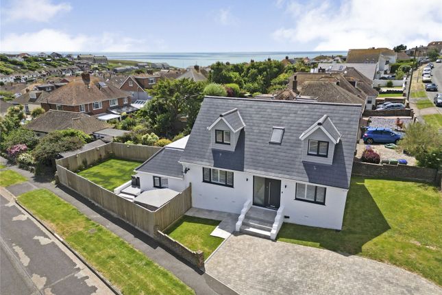 4 bed property, in Cissbury Crescent, £750,000