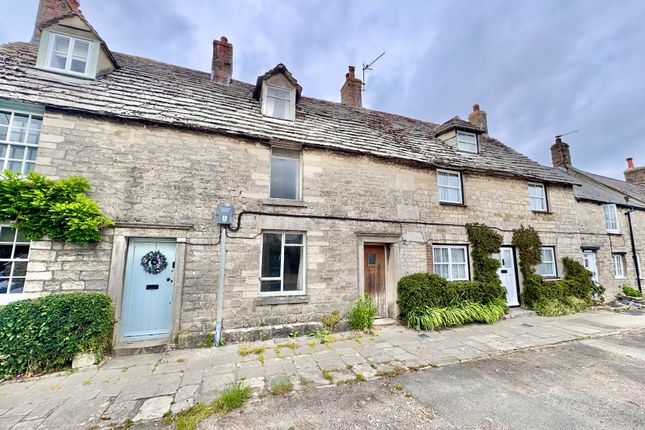 2 bed property, in East Street, £275,000