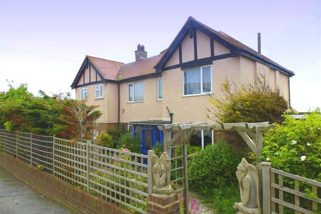 4 bed property, in Brambletyne Avenue, £750,000