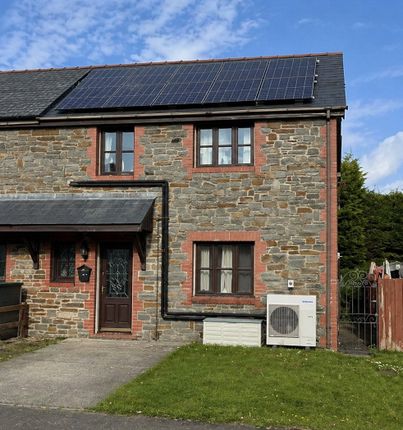 3 bed property, in Dungleddy Court, £250,000