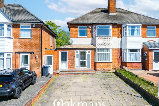 3 bed property, in Worlds End Avenue, £280,000