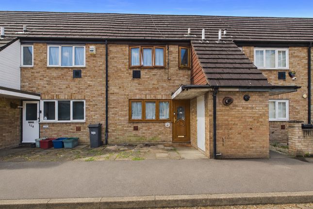 3 bed property, in Hatchett Road, £435,000