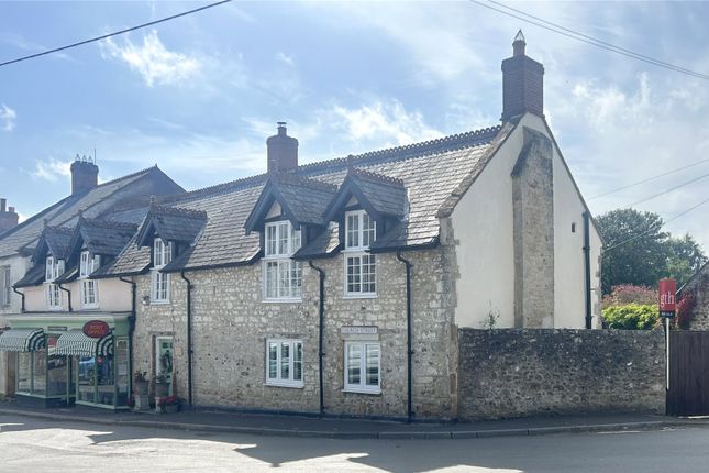 5 bed property, in Church Street, £725,000