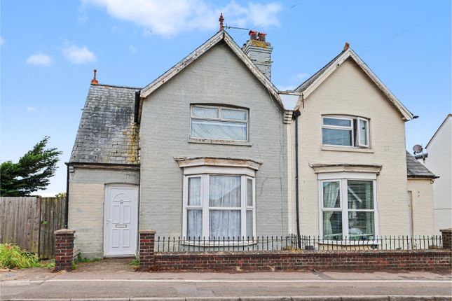 3 bed property, in 17 Pysons Road, £120,000