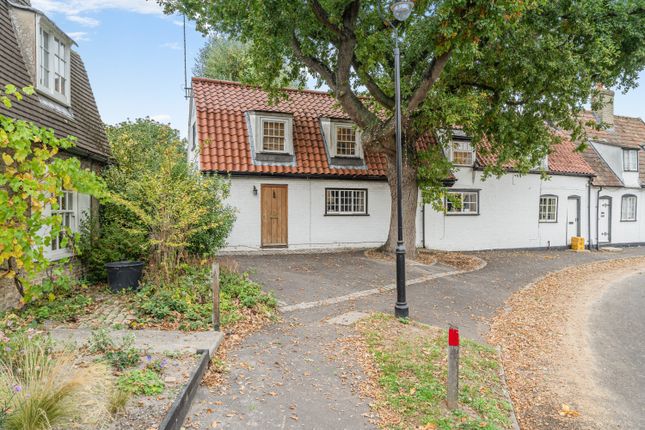 2 bed property, in Cow Lane, £550,000